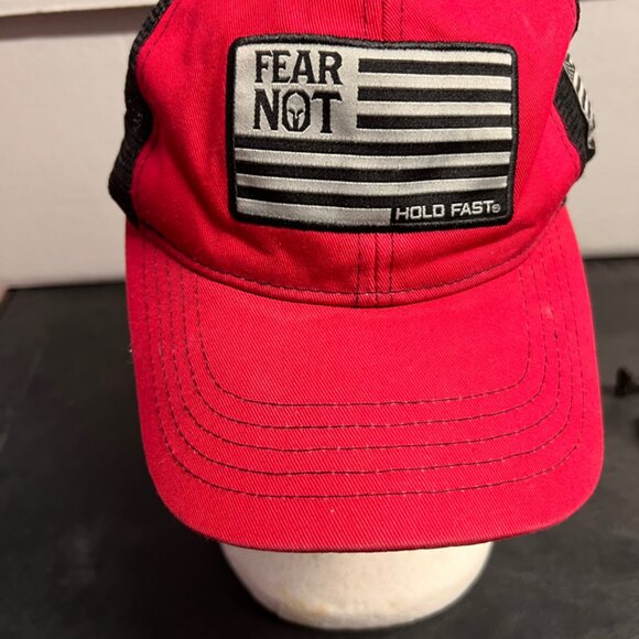 Fear Not Hold Fast Red Black Mesh Snapback Hat Baseball Cap *XT‎ - Picture 1 of 5